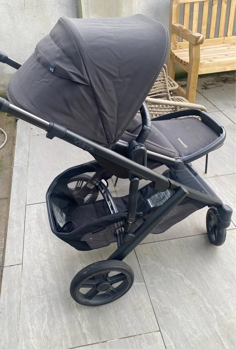Uppababy Vista V3- Newest Model - Image 2