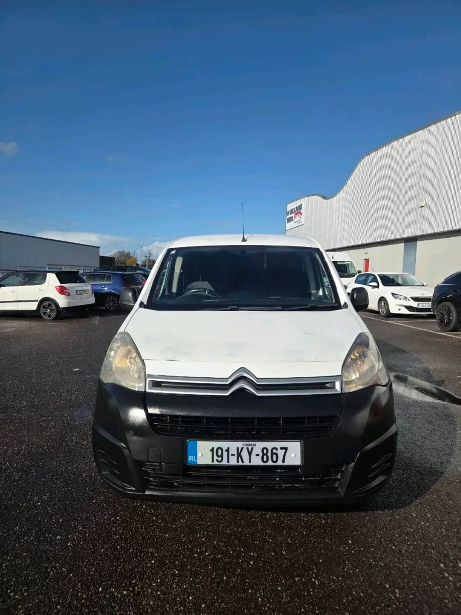 2019 CITROEN BERLINGO 3 SEATER NEW DOE. - Image 3
