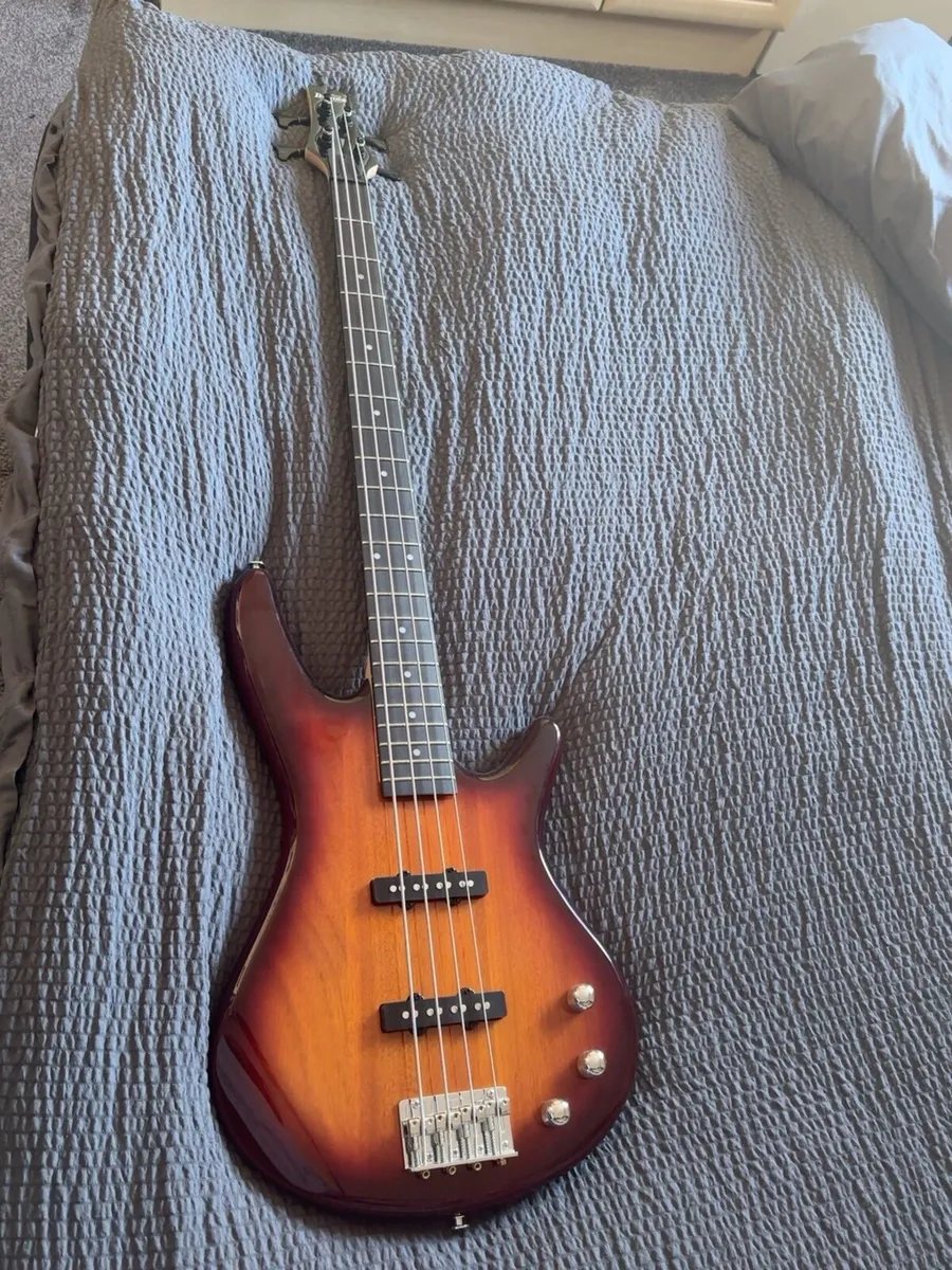 Ibanez Soundgear 4-String Electric Bass Guitar