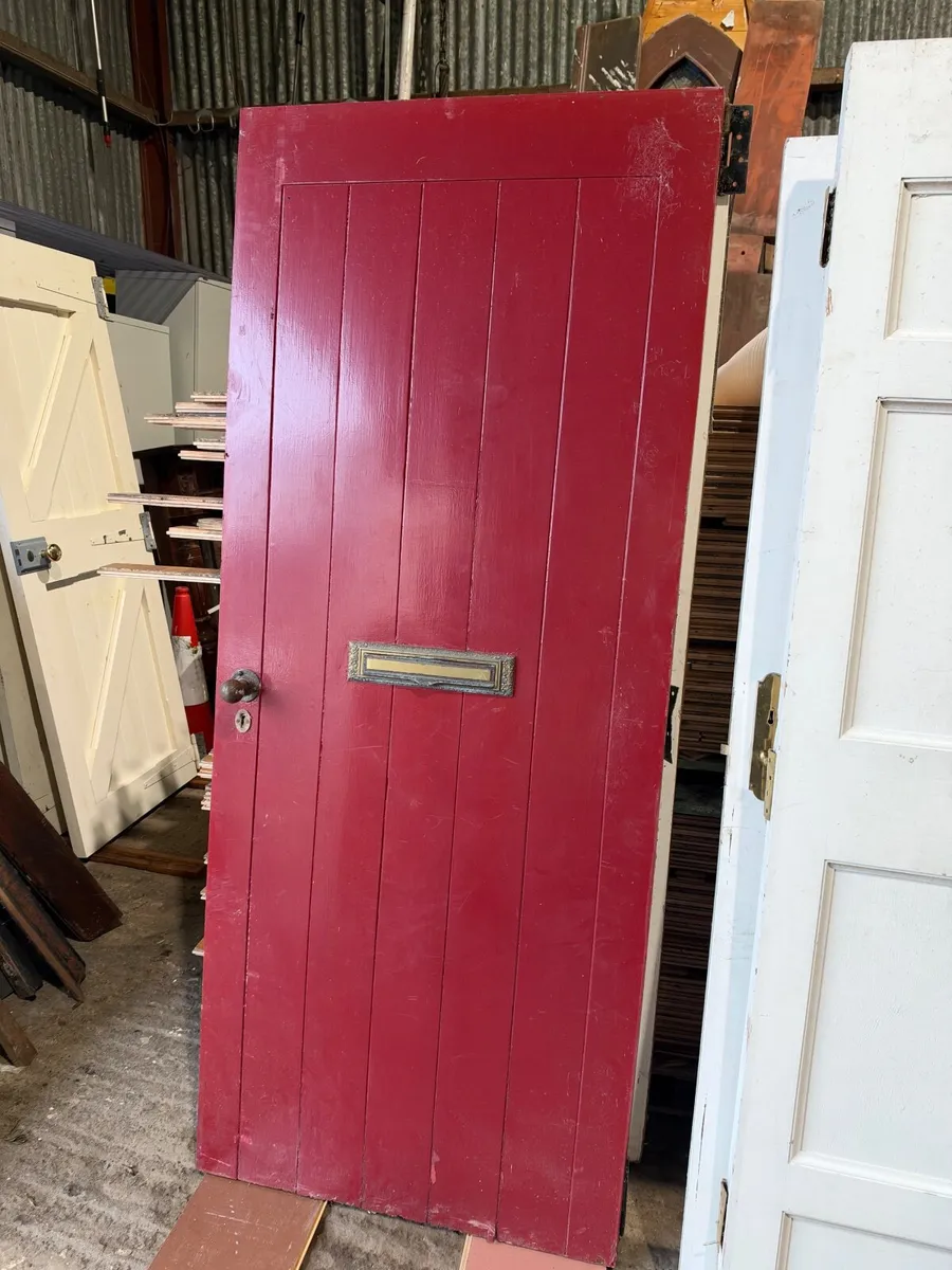 External ledge and brace door - Image 1