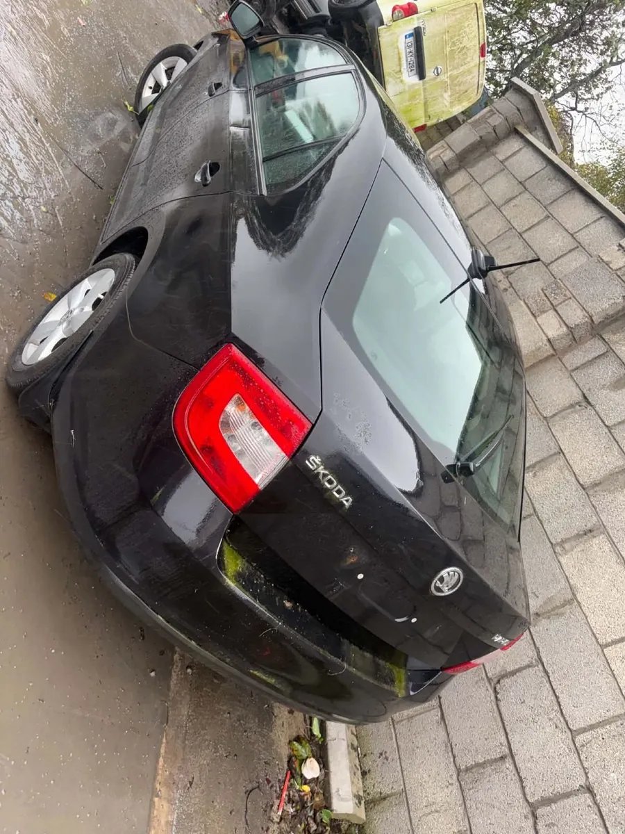 Skoda rapid for breaking - Image 4
