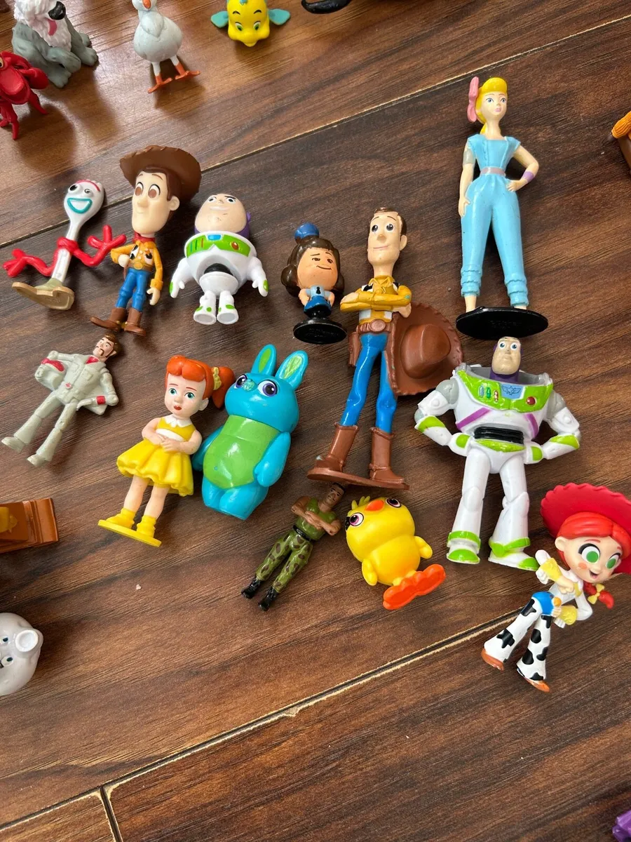 disney figurines - Image 1