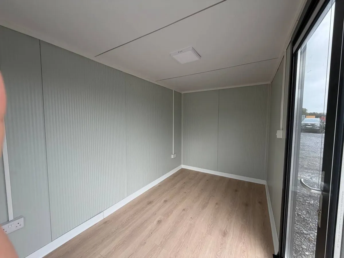 Insulated Garden Office/Garden Room–2.2m×3.9m - Image 3