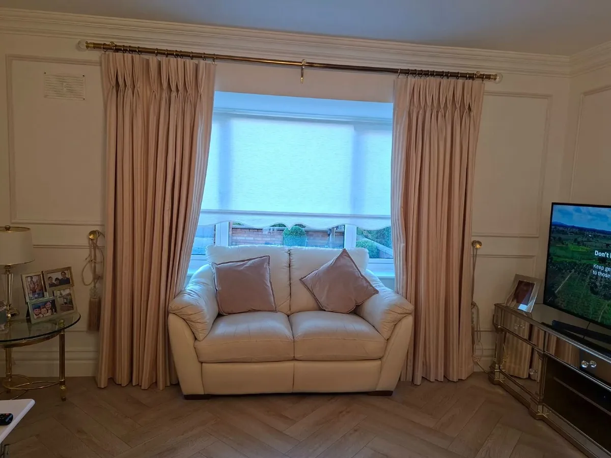 Curtains - Image 2