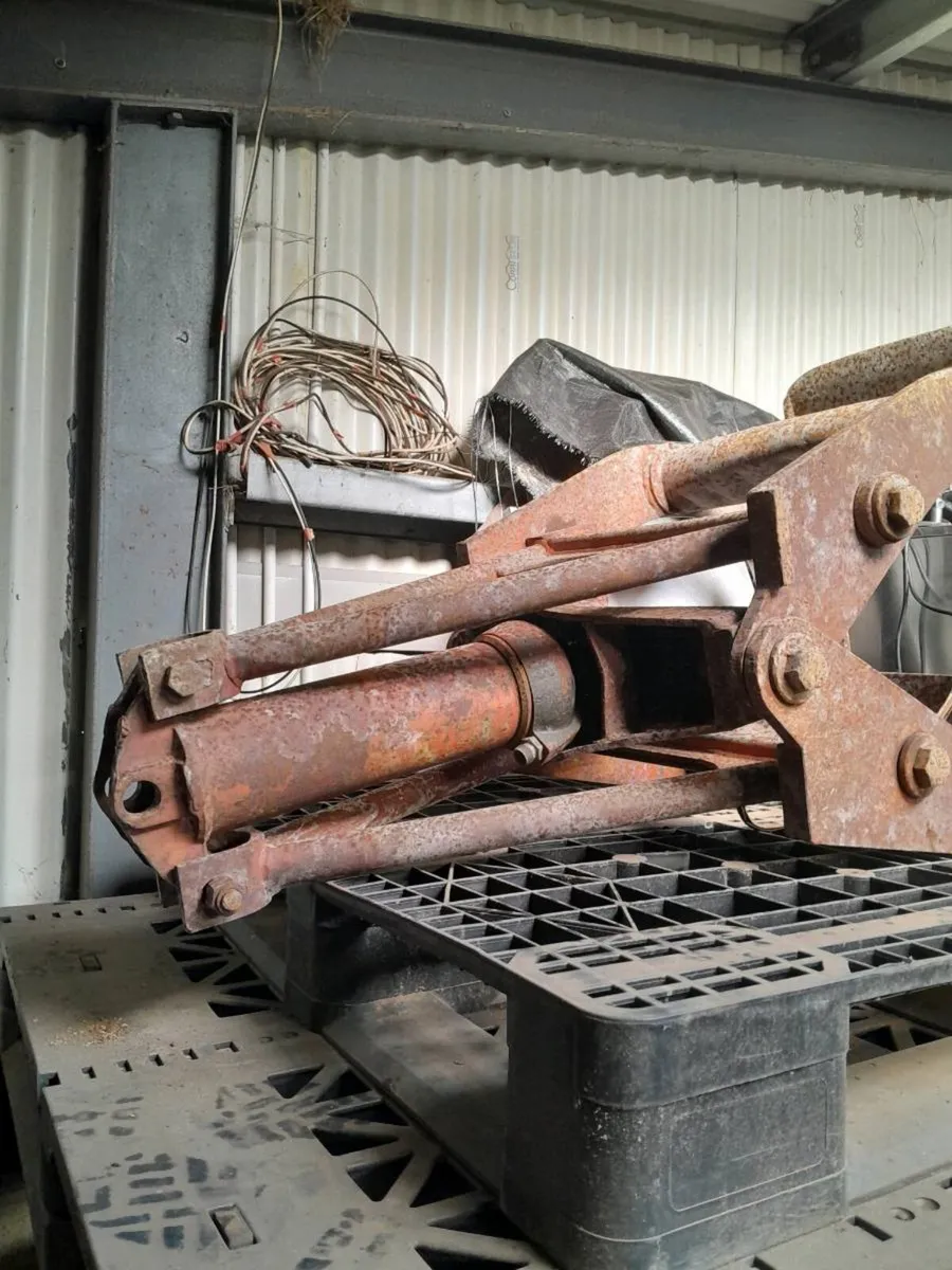 Timber grapple for sale in Tipperary for €1,200 on DoneDeal