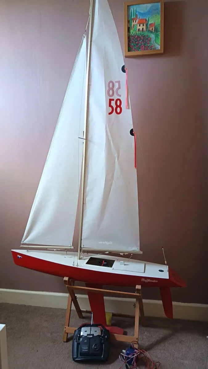 Model Yacht