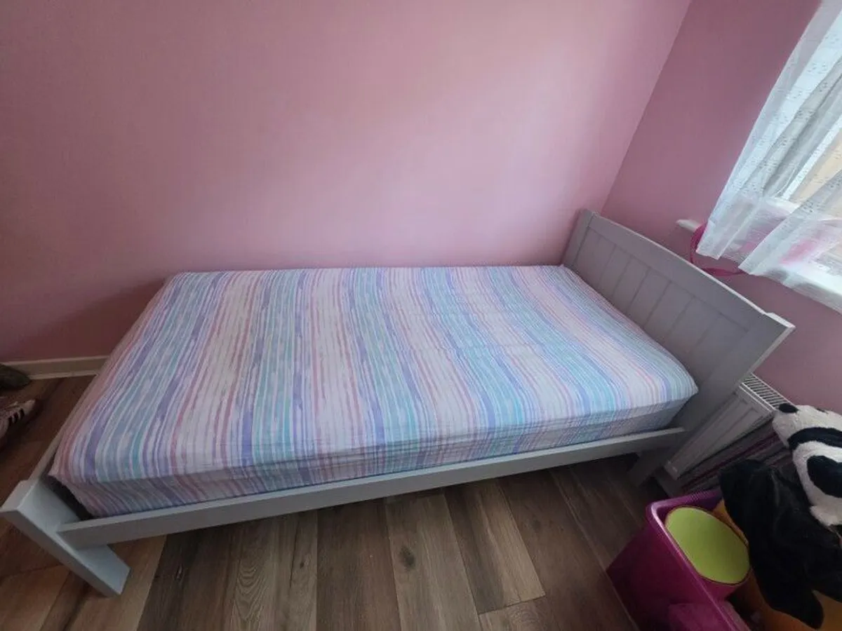 single bed - Image 4