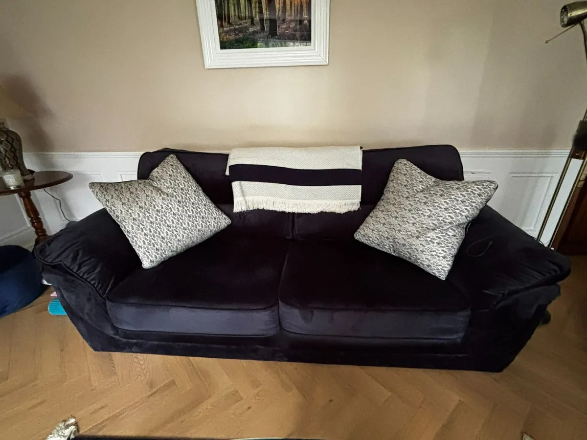 Sitting Room Furniture - Image 1