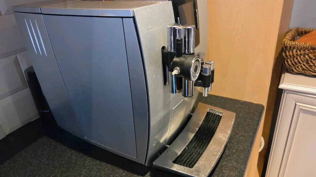 JURA IMPRESSA J9.3 AROMA+ – PREMIUM SWISS COFFEE M - Image 2