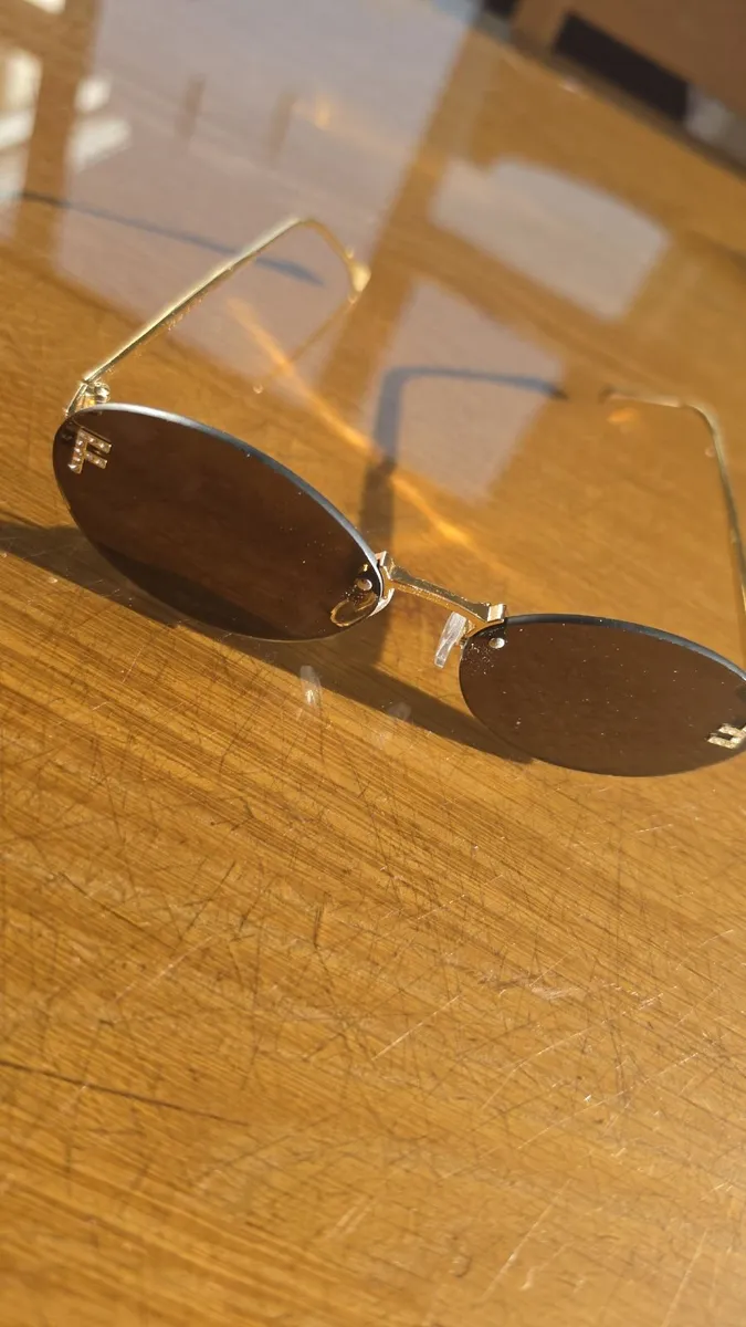 Designer sunglasses - Image 1