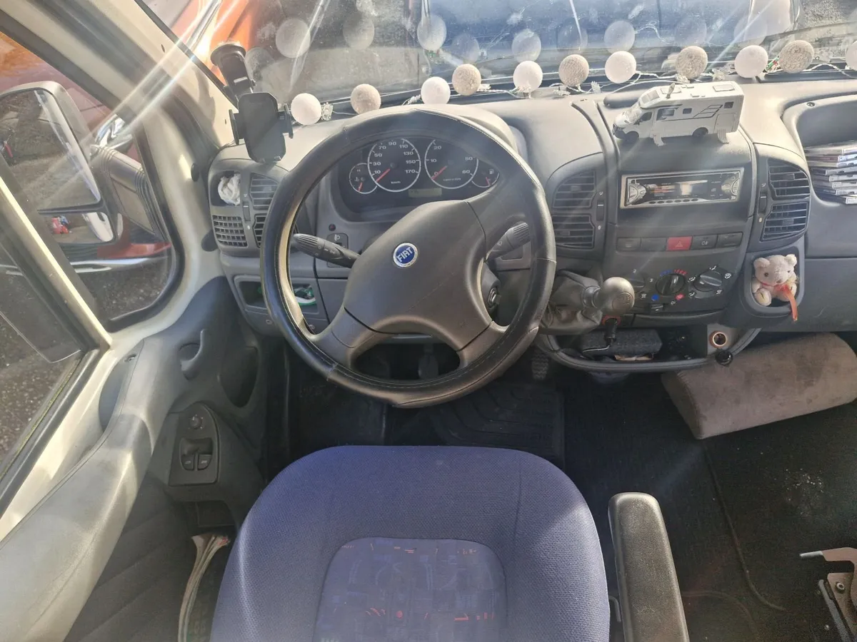 6 Berth Campervan - Image 4