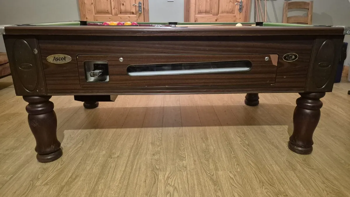 Pool table - Image 4