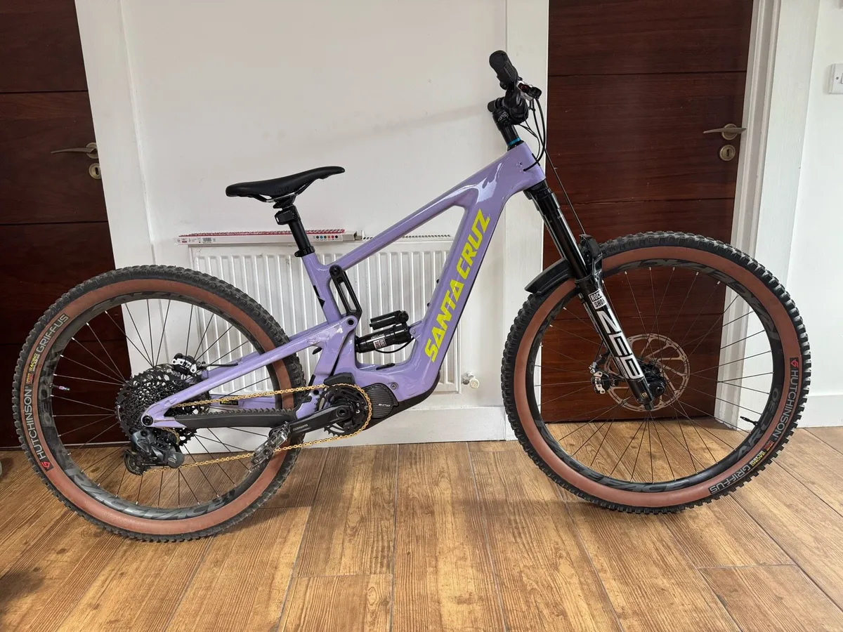 Bicycle, E-bike - Image 1