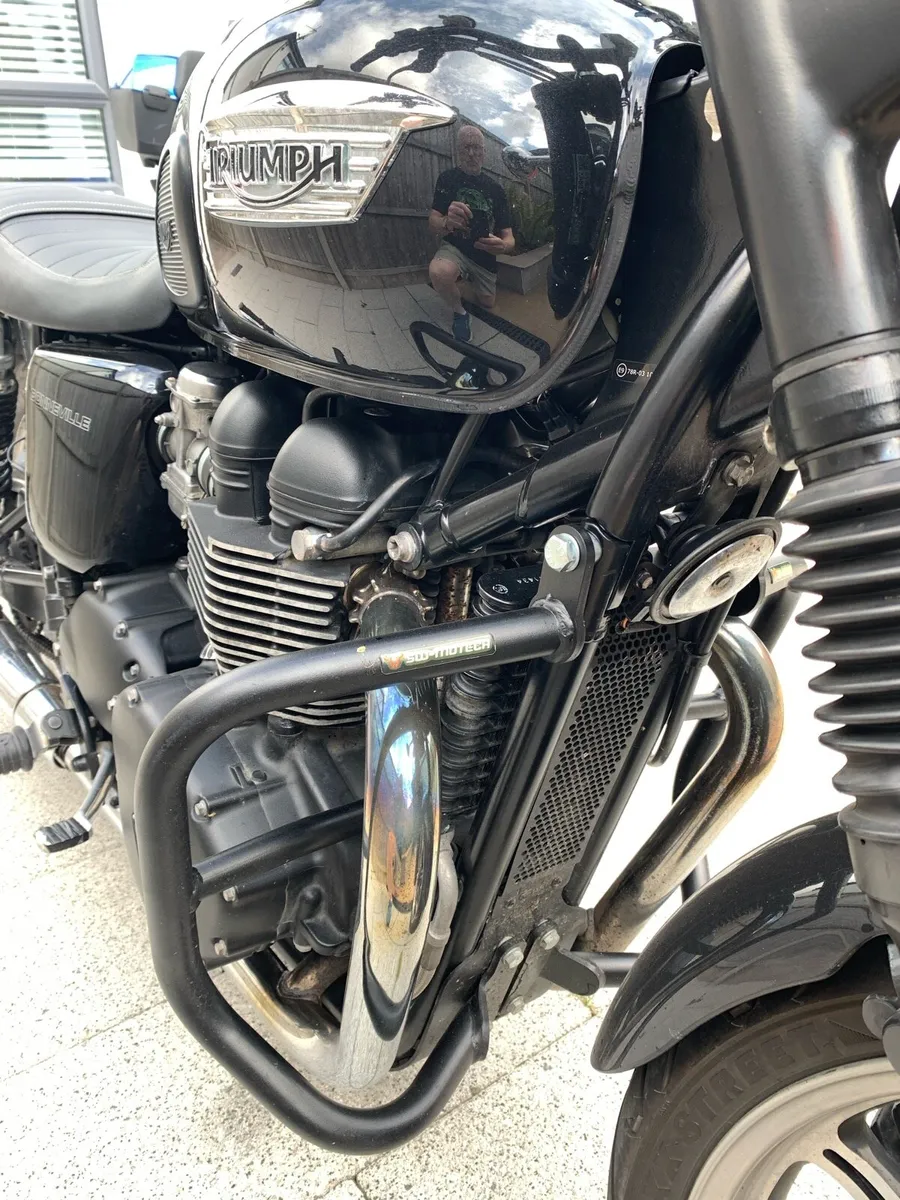Triumph Bonneville SE 2014 Low mileage - Image 2