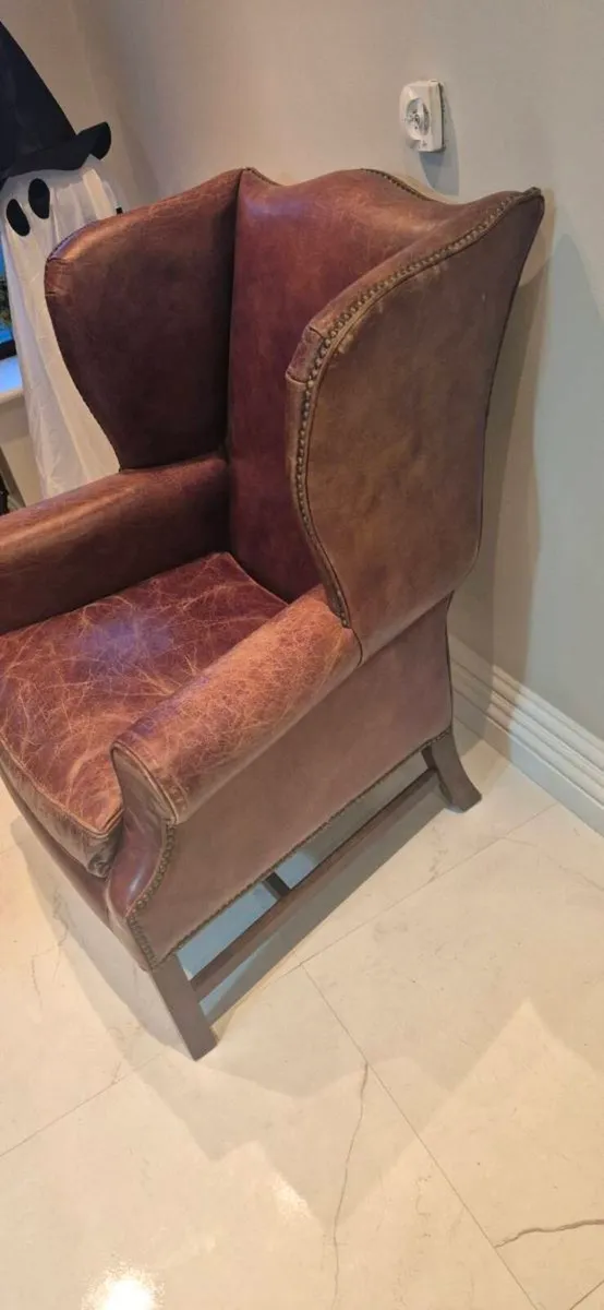 Halo 1976 Leather Armchair - Image 2
