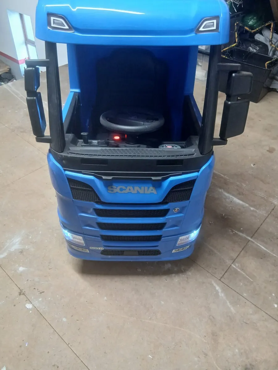 Kids battery operated lorry - Image 2