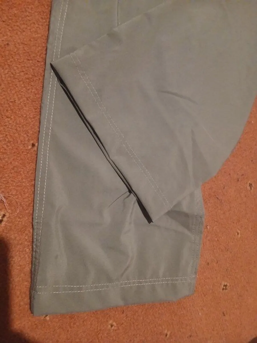 Columbia Silver Ridge Utility Convertible Trousers 36W,approx. 29L - Image 1