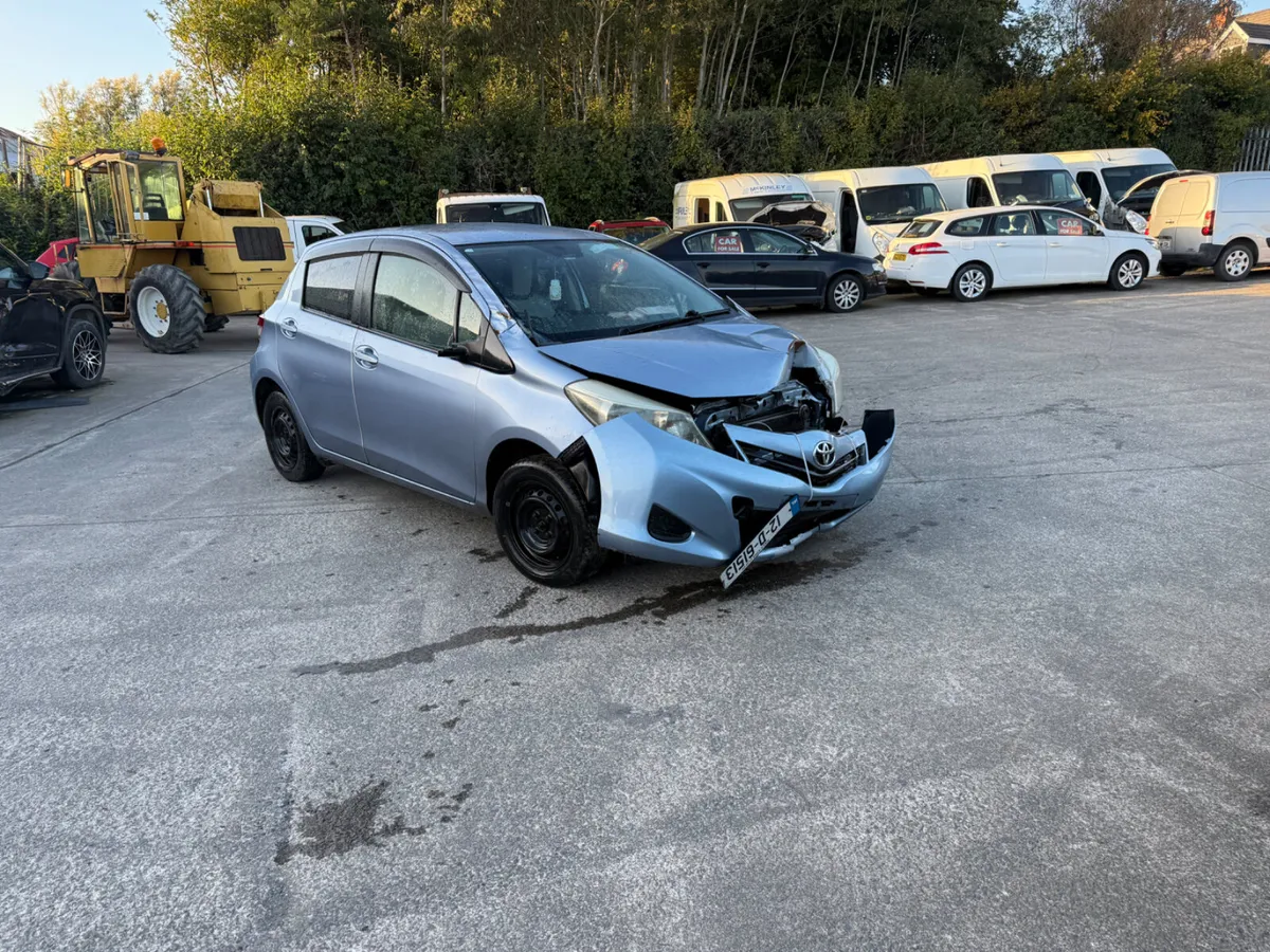 2012 Toyota Vitz 1.0 PTL Automatic - Image 2