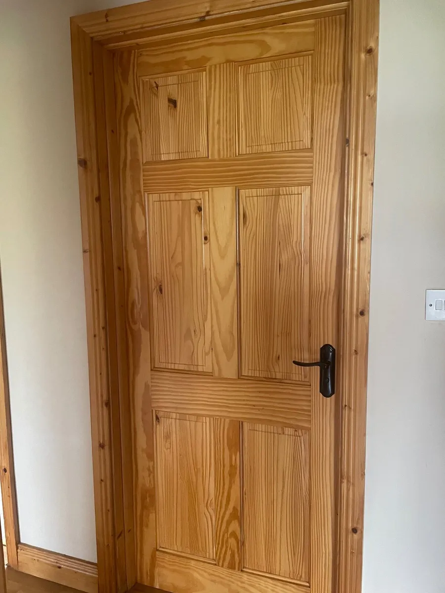 6 Doors Handles and locks