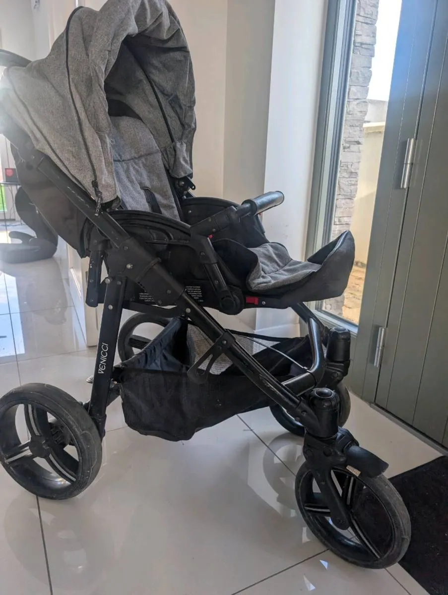 Buggy and stroller - Image 4