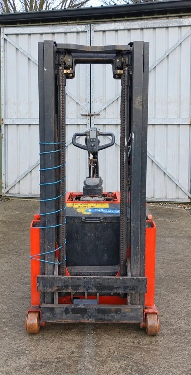 2000 Clarke Electric Forklift - Image 2