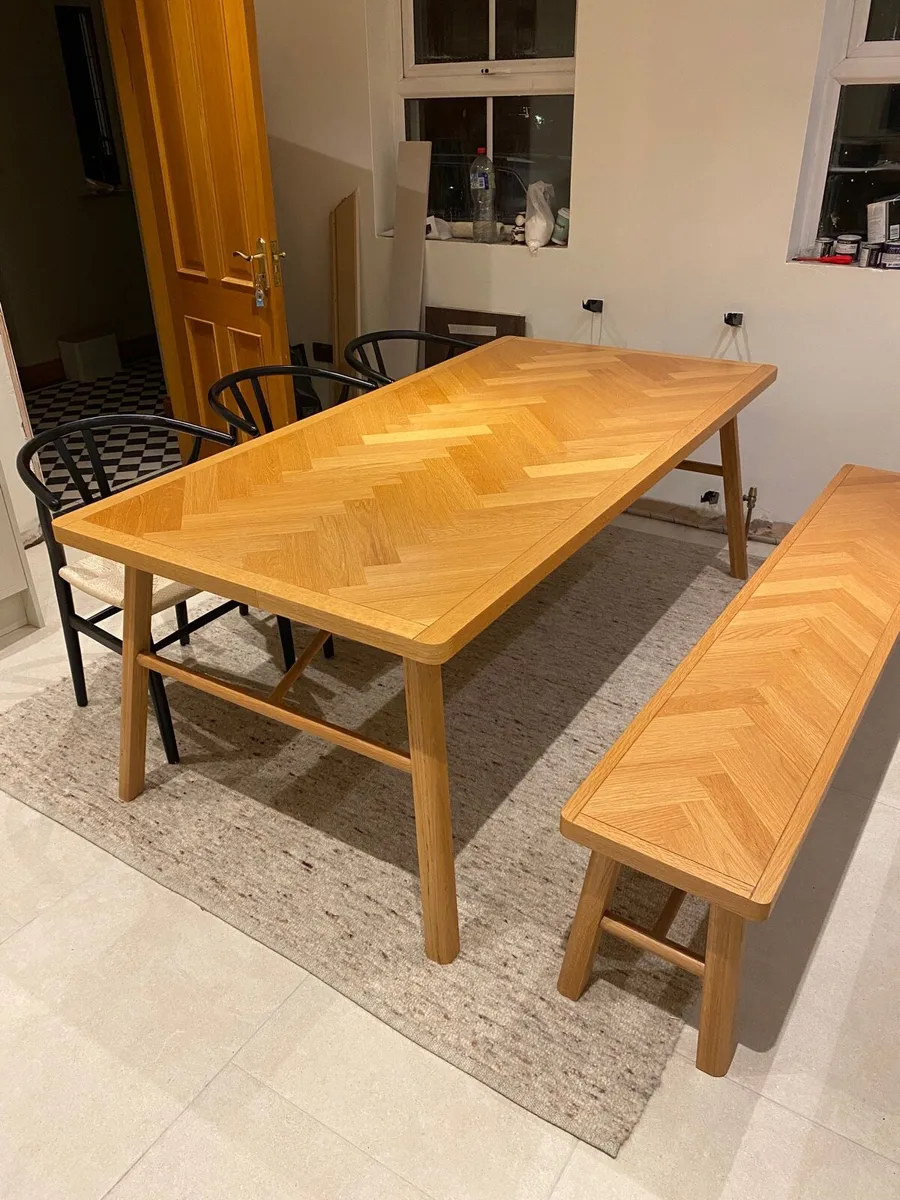 Dining room table, chairs and bench - Image 3