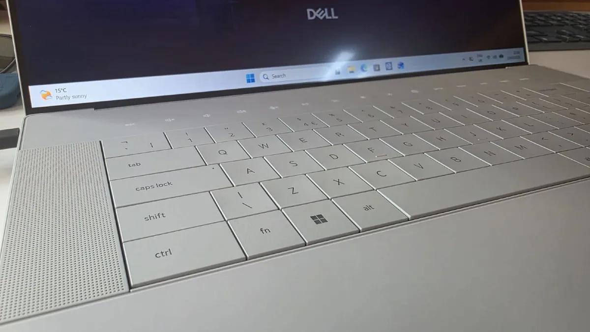 Dell XPS 16 Premium DA16250  Laptop - Image 1