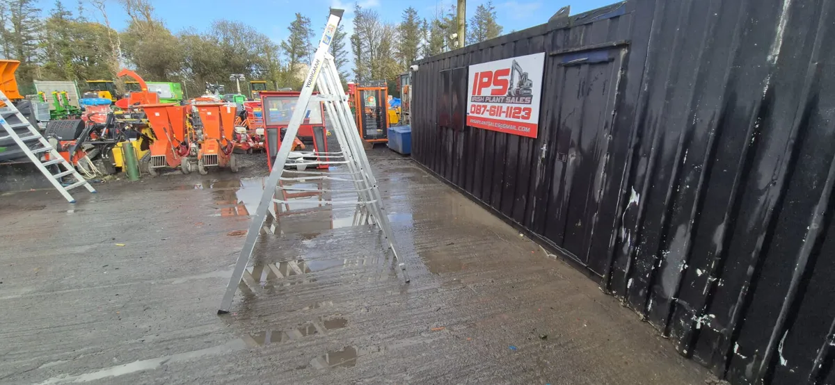 Heavy-duty aluminum swingback step ladders - Image 3