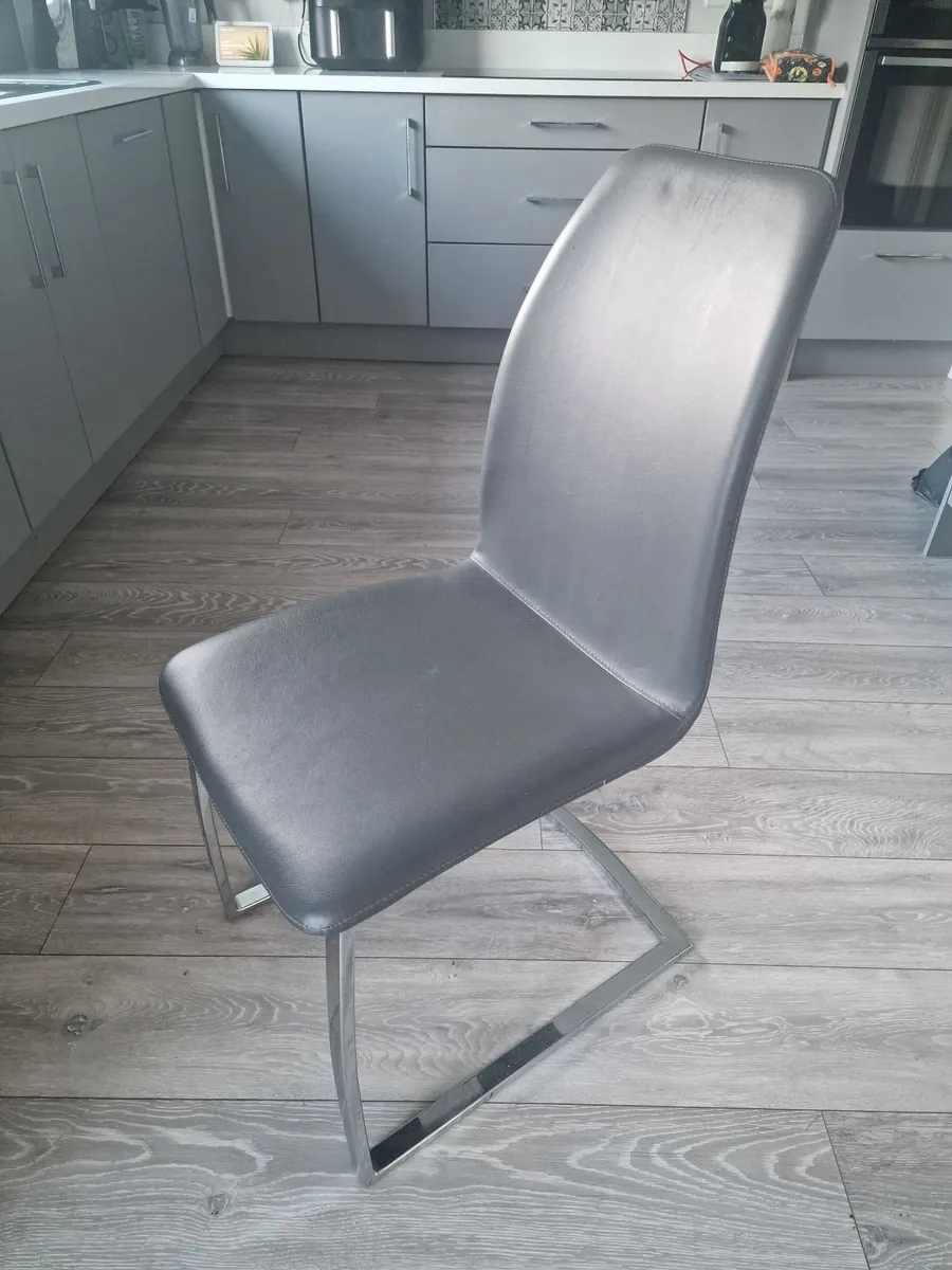 6 set dining chairs (2 additional also available)