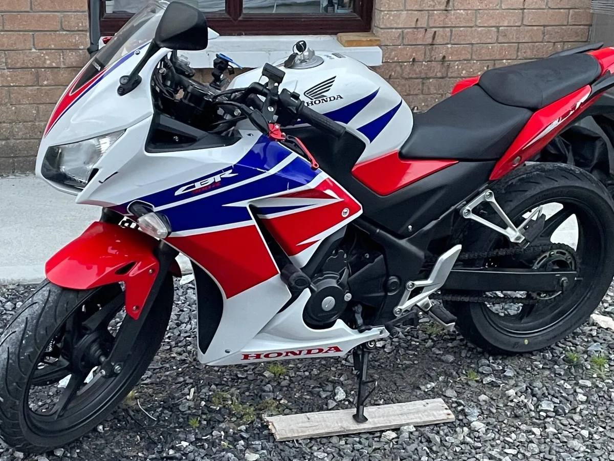 Honda cbr300r - Image 1