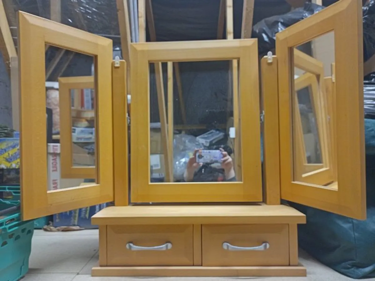 Dressing Table with matching mirror top - Image 2