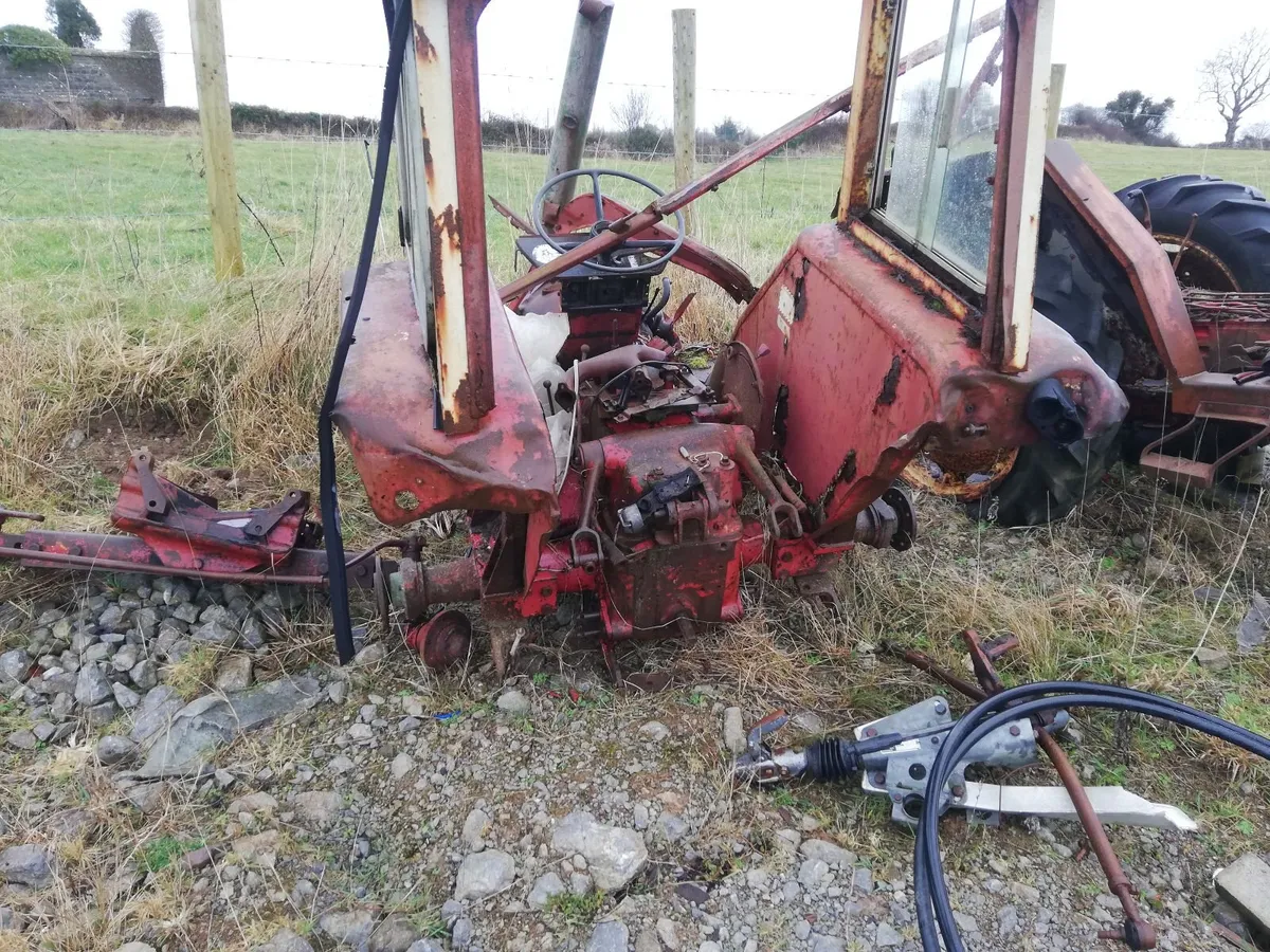 Tractor parts - Image 3