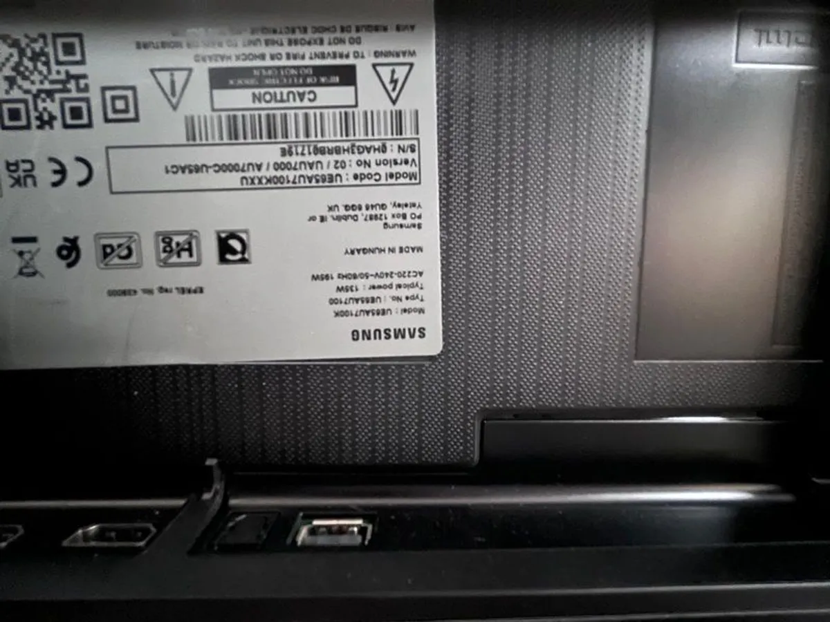 Samsung 65 inch tv - Image 4