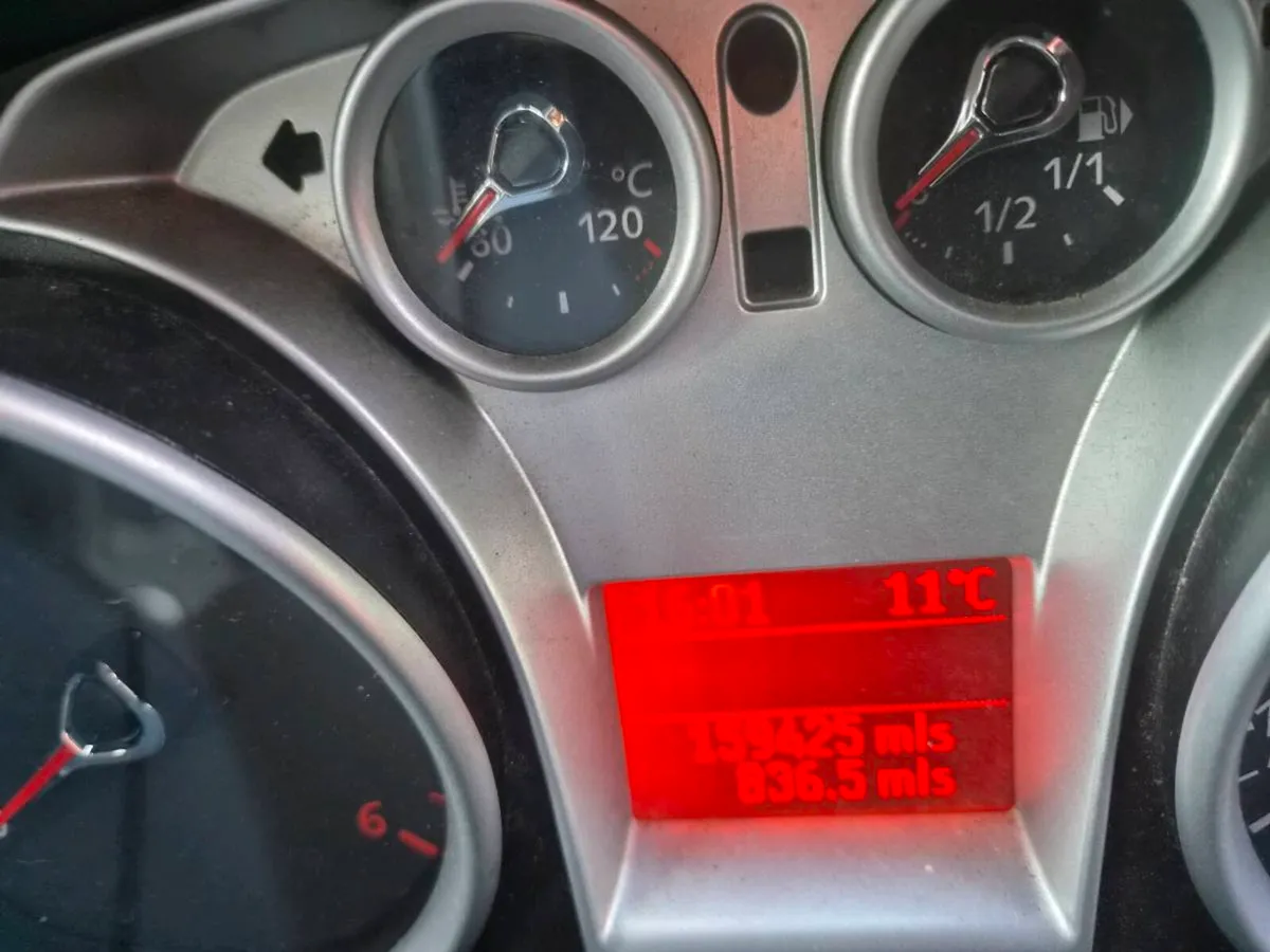 FORD Focus 1.6 Tdci - Image 4