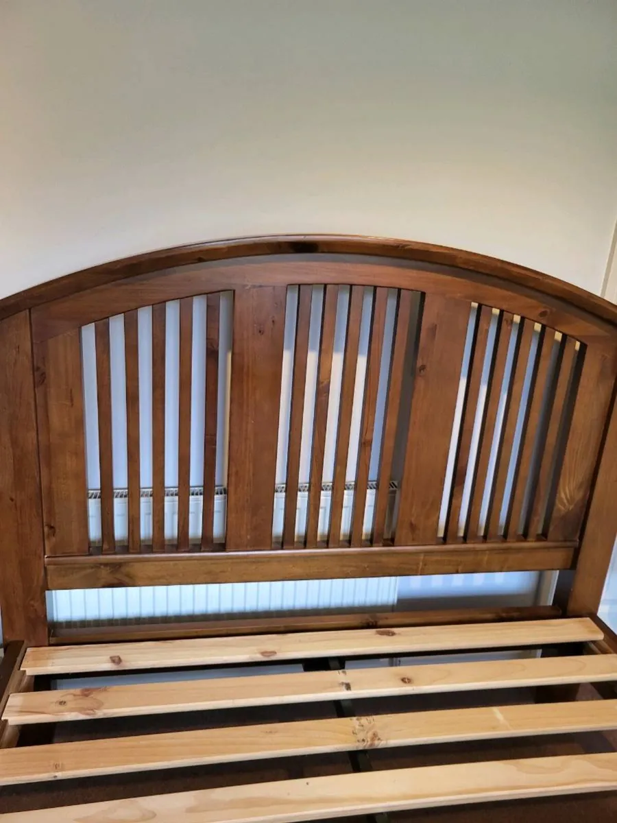 5ft Oak bed & locker - Image 2