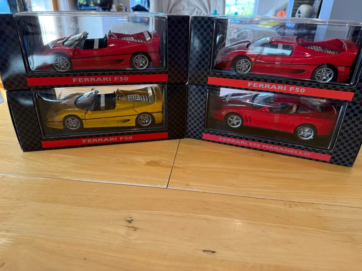 Shell Ferrari 1/18 Diecast Model Cars - Image 2