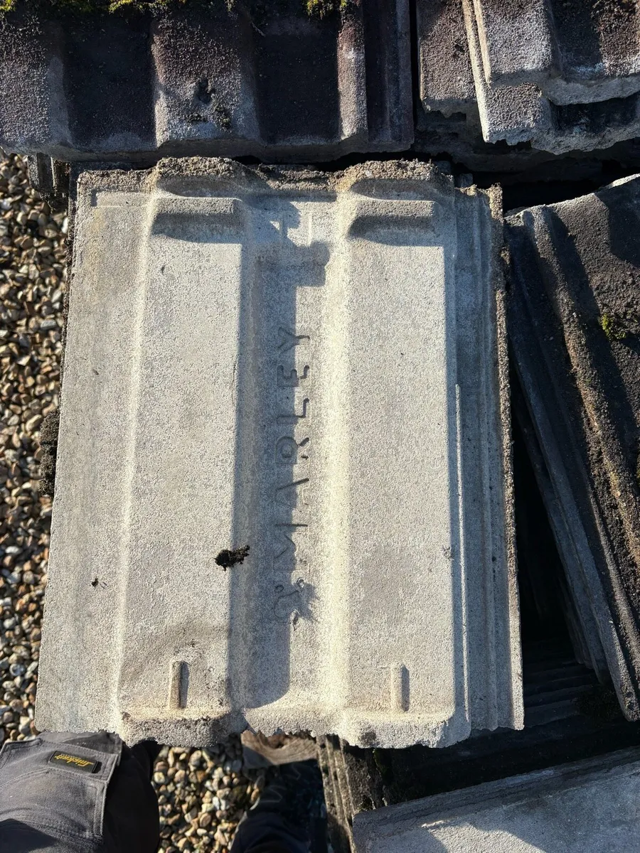 Roof tiles - Image 2