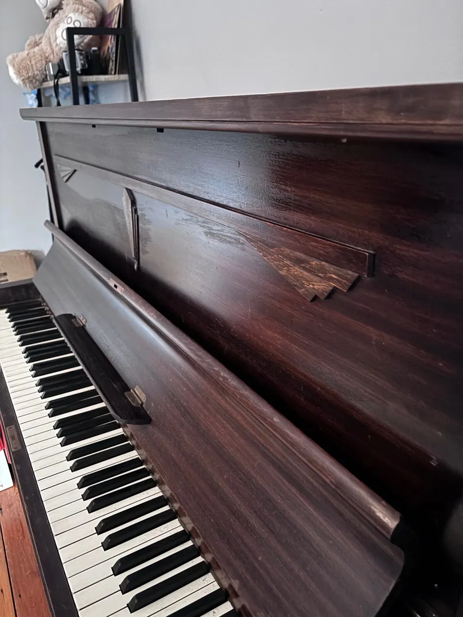 Piano - Image 2
