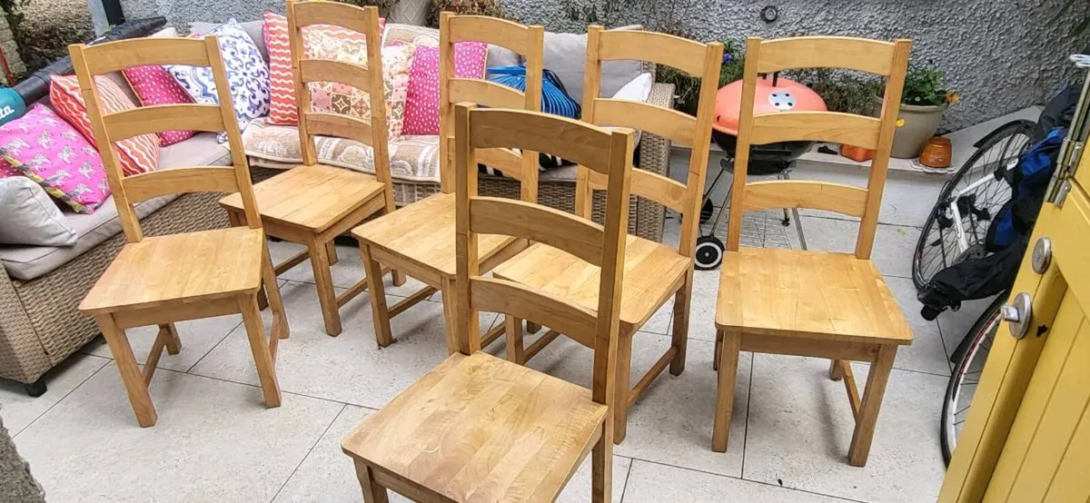Dinning table and 6 chairs - Image 2