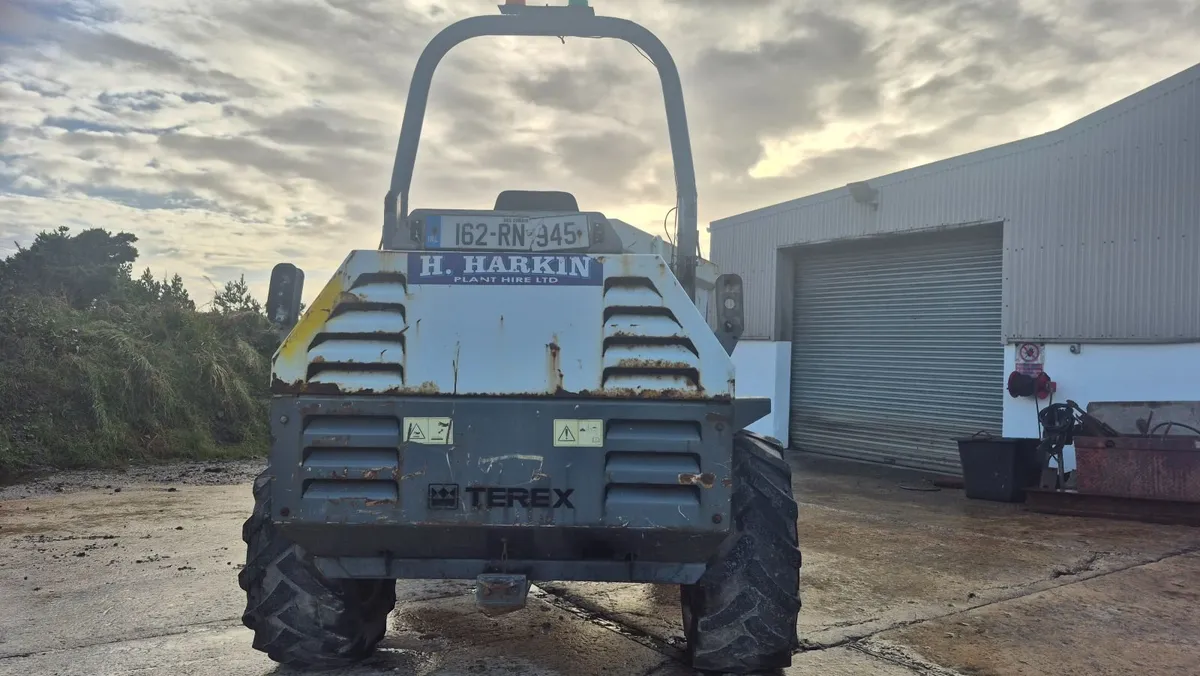 6 Ton Swivel Dumper - Image 1