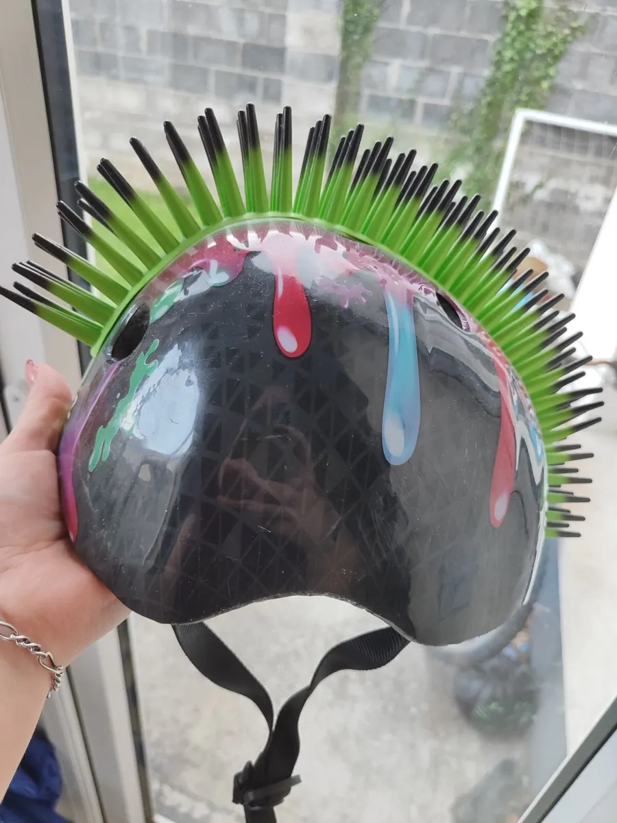 Bicycle helmet - Image 1
