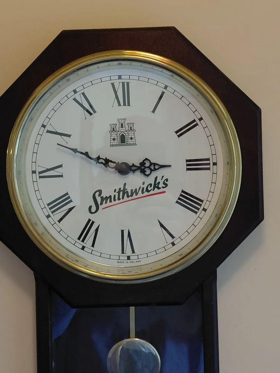 Vintage Original Smithwicks Pub Wall Clock Working - Image 3