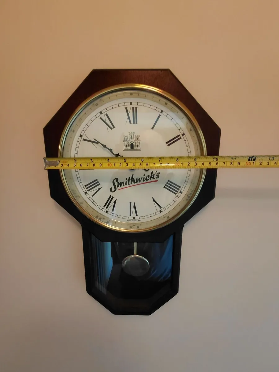 Vintage Original Smithwicks Pub Wall Clock Working - Image 4