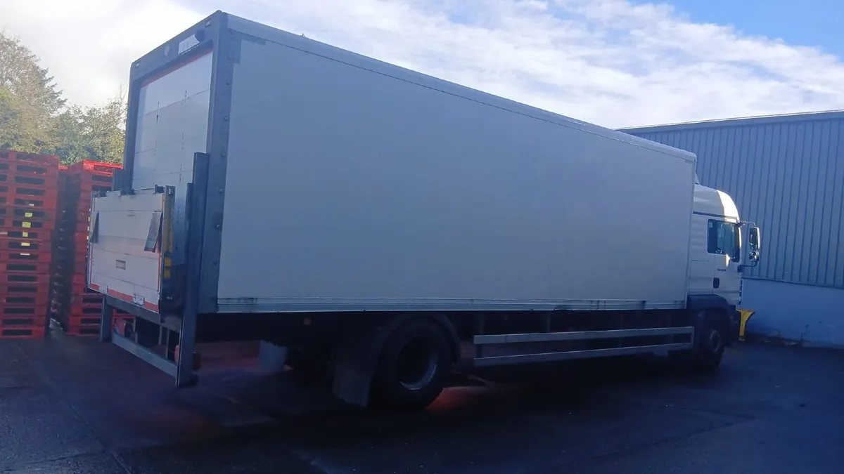 Man Rigid lorry 2013 - Image 3