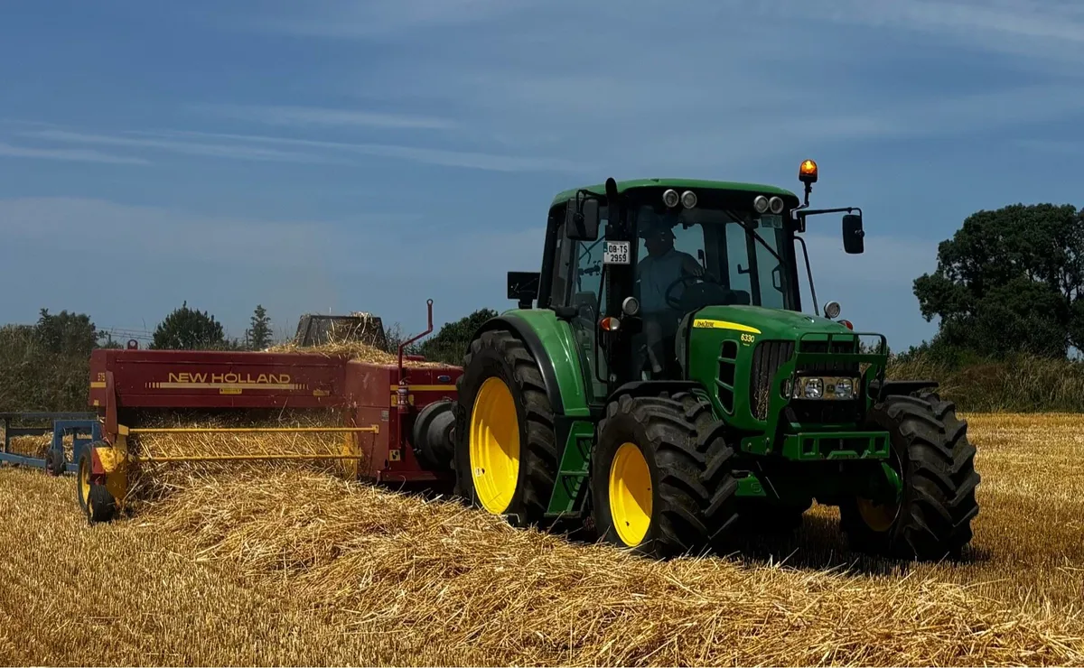John Deere 6330 Premium - Image 2