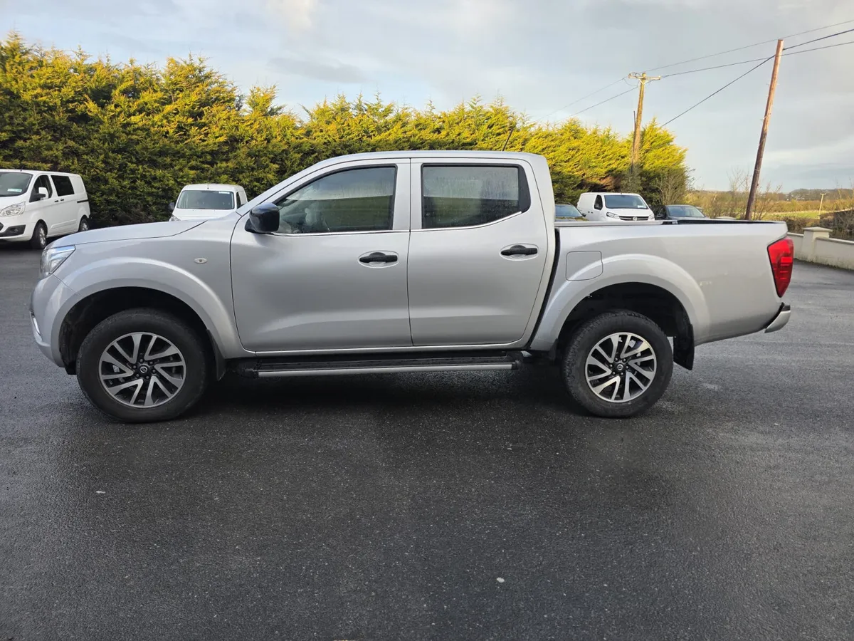 2021 Nissan Navara - Image 3