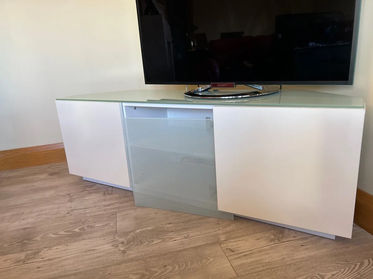 Tv stand - Image 1
