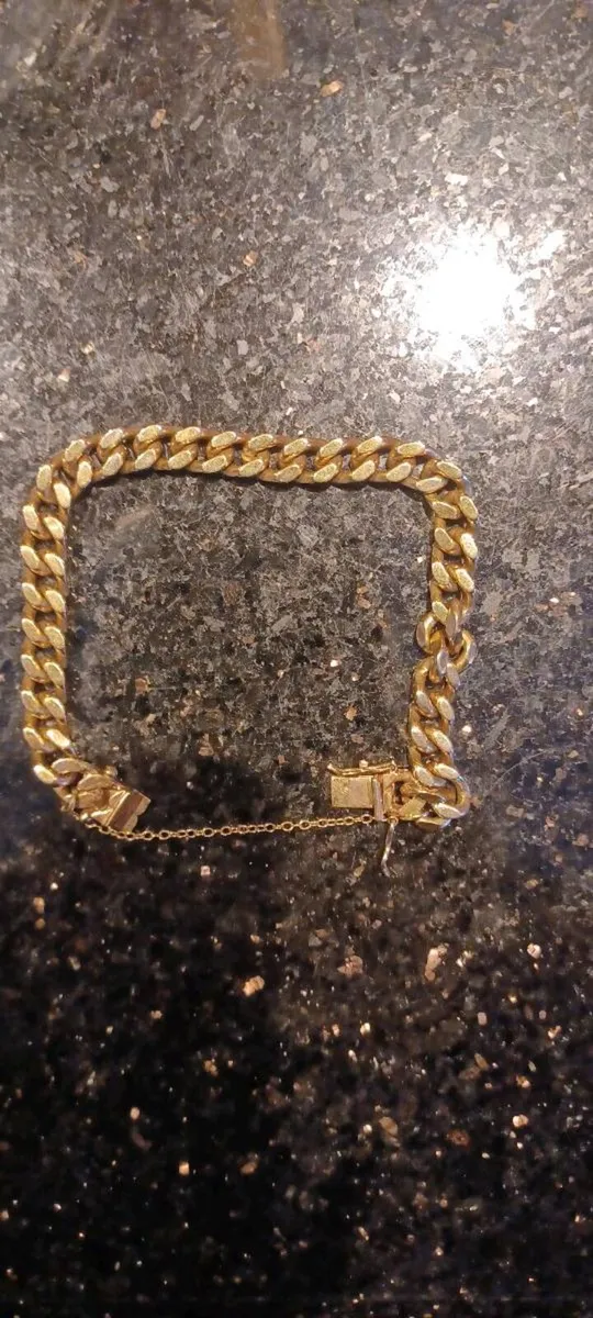 Gold mens bracelet. - Image 3