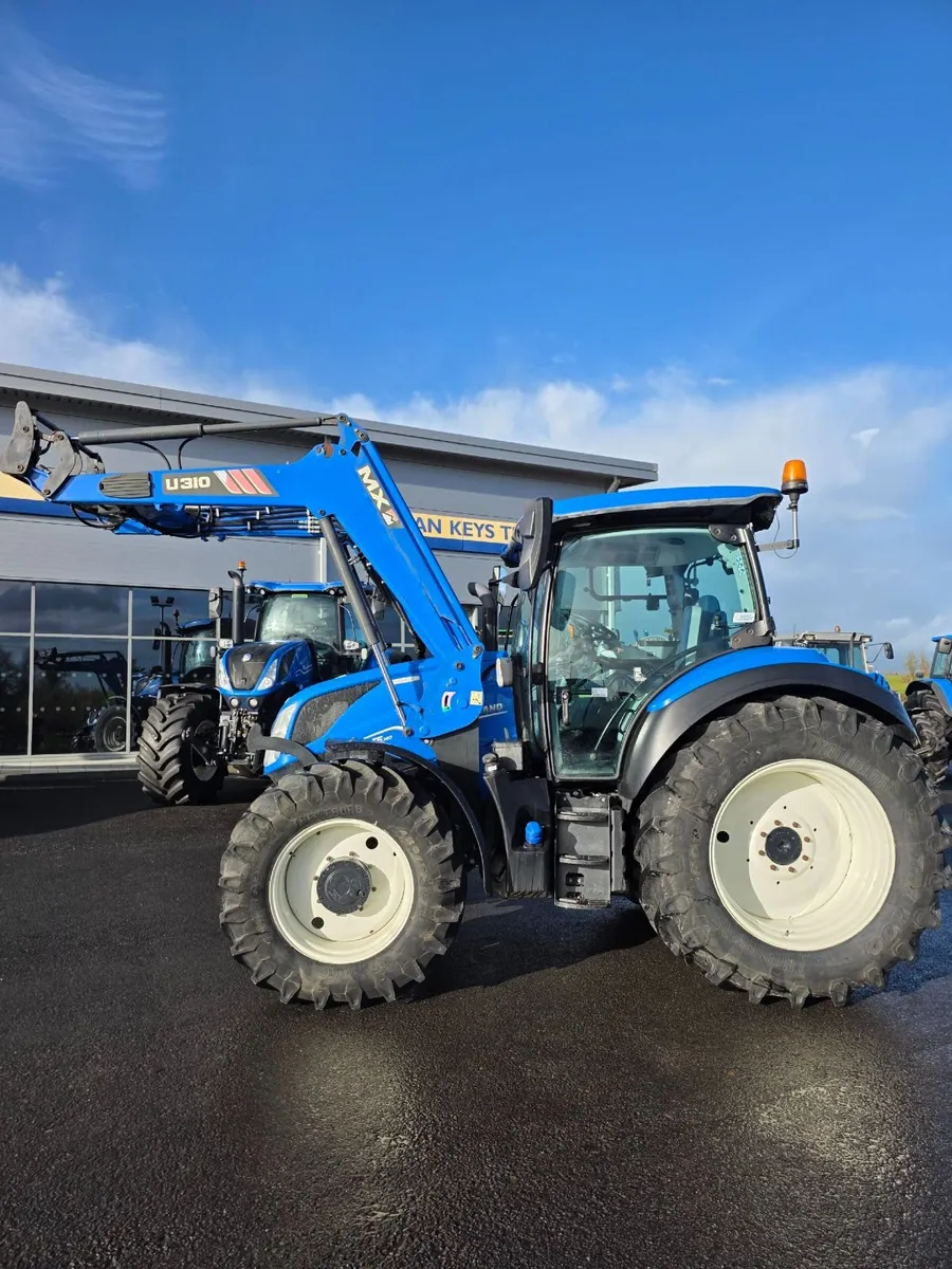 2022 New Holland T5.140 DCT + MX Loader - Image 1