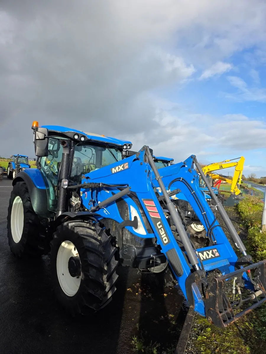 2022 New Holland T5.140 DCT + MX Loader - Image 2